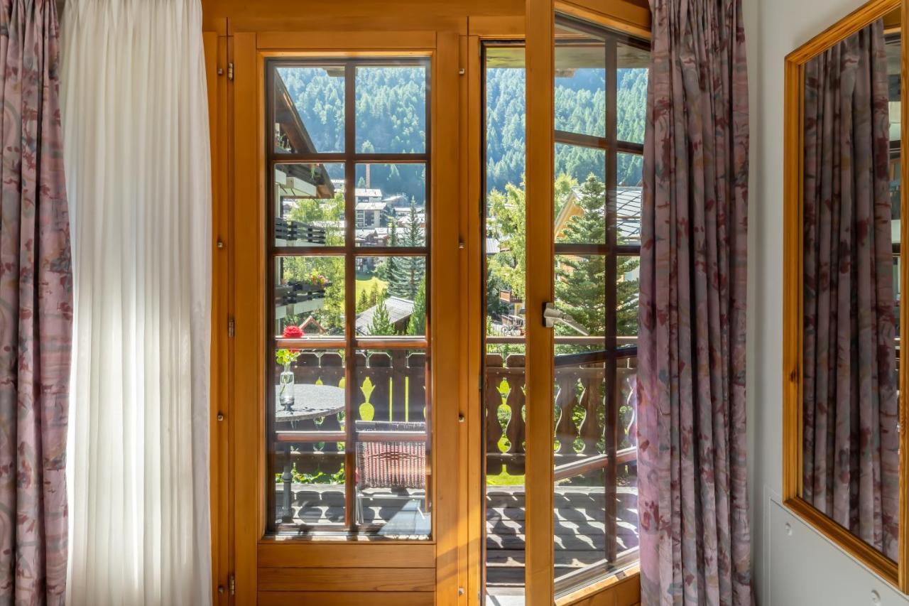 Ferienwohnung Haus Zer Weidu Zermatt Exterior foto